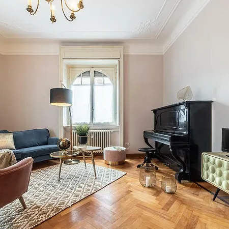 Apartment Joivy Sophisticated 3-bed Flat With Desk Milan