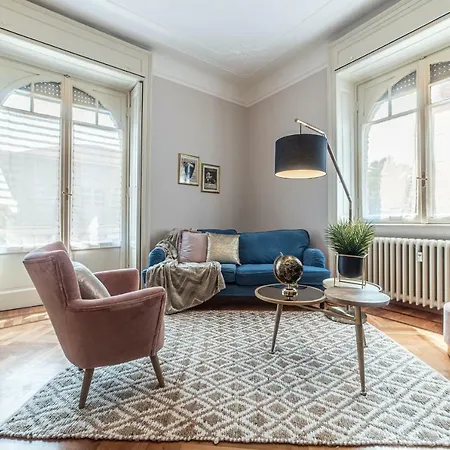 Joivy Sophisticated 3-bed Flat With Desk Apartment Milan