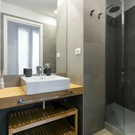 Milanofierapartments * ميلان