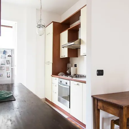 Youhosty - Copernico 47