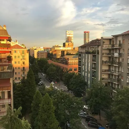 Feel@home Apartment+rooms Lägenhet Milano