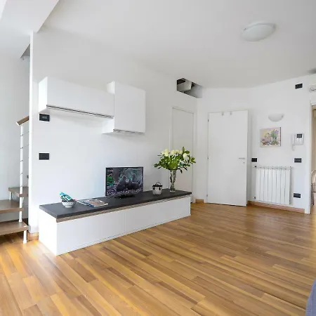 Palazzo Candiani Halldis Apartment Milan