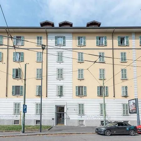 Urban District - Isola Torelli 1br Apartment