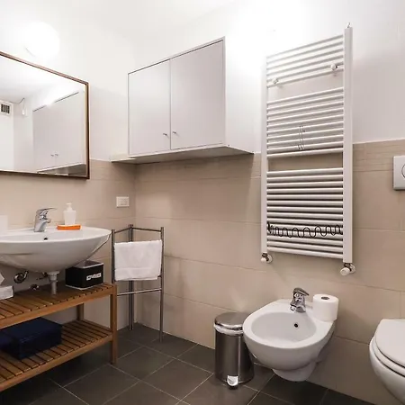 Apartment Primopiano - Acerenza Flats Mailand