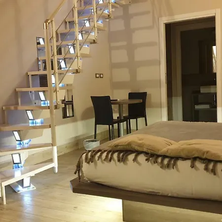 Seven 2* Milan