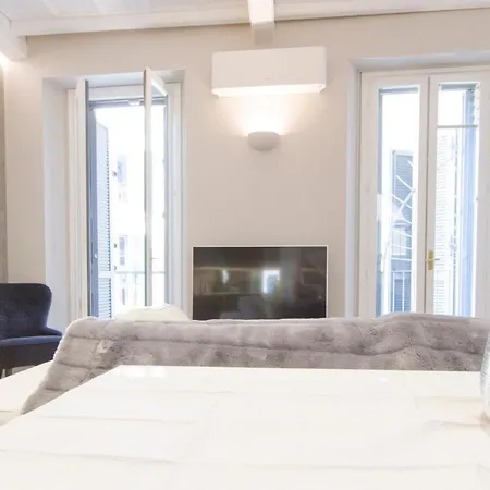 Easylife - - Correnti 24 - Duomo * Milan