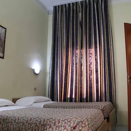 Otel Leonardo Da Vinci