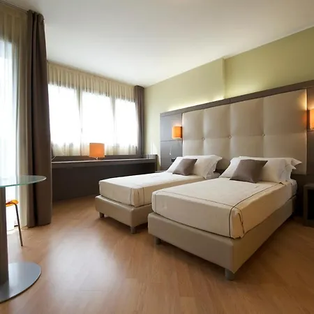 Hotel Acca Palace - Aa 4*