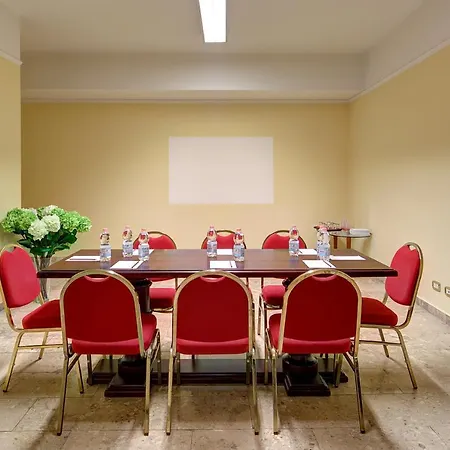 Hotel Mythos Milaan
