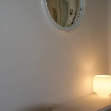 Bright For 5 Close To Isola District Appartement