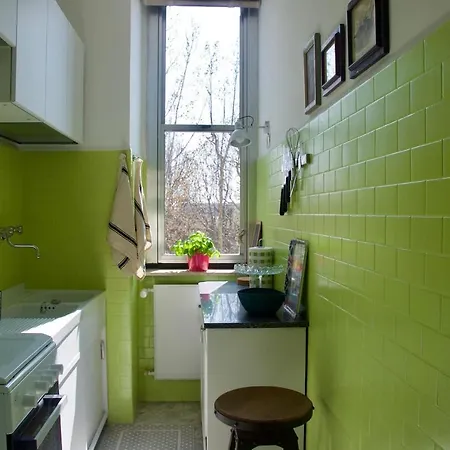 Bright For 5 Close To Isola District *