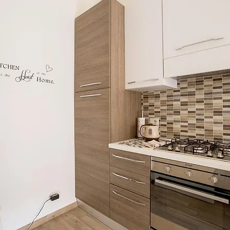 Lorenteggio Apartment