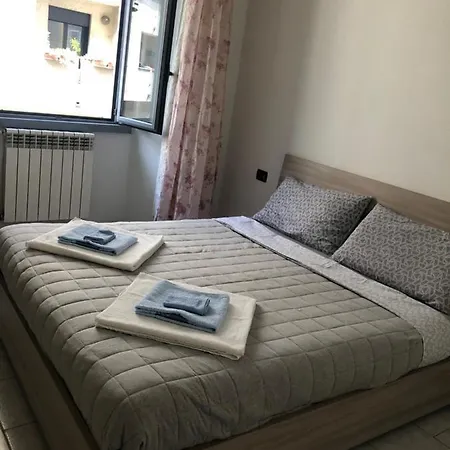 Apartment Beautiful Near Sempione And Center Milan