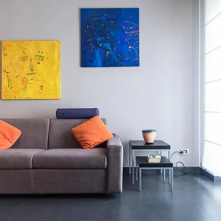 Apartamento High Rise Flat Near Metro Stop