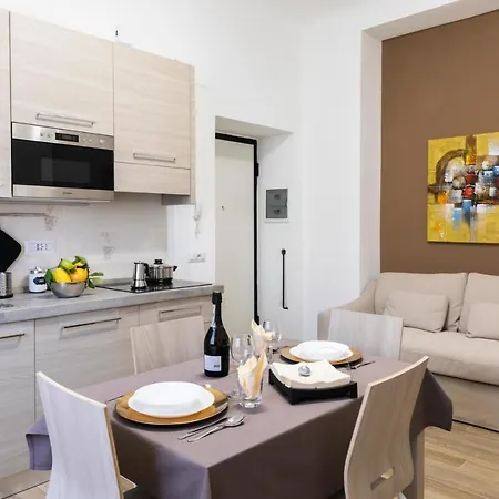 Apartment Le Dimore Di Via Gluck - Central Station