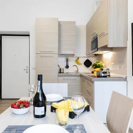 Le Dimore Di Via Gluck - Central Station Apartment *