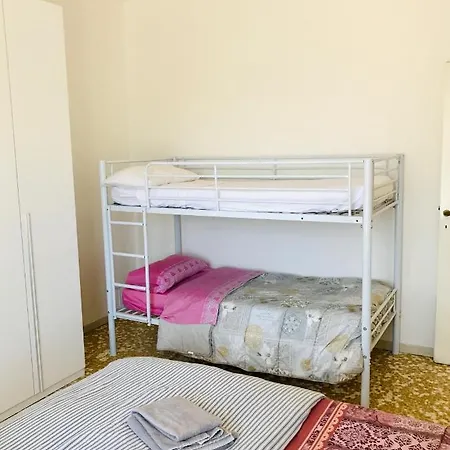 Udine Appartement *