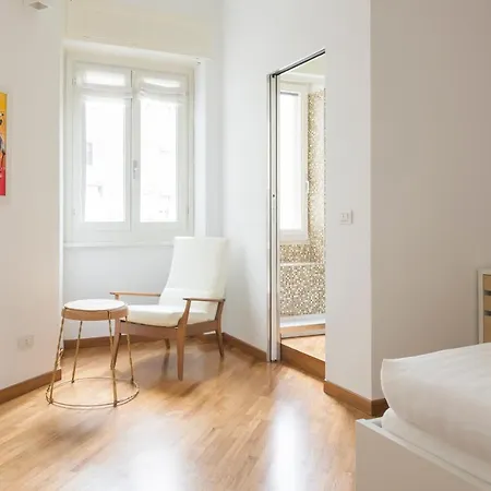 Cosmopolitan Home, 2 Bedrooms, 2 Bth, 5 Guests *