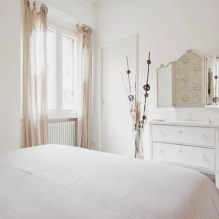 Charming On The Darsena Navigli - Pulizia Eccezionale Appartement Milaan