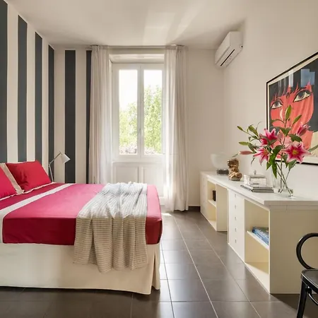Arco Della Pace, Glamour And Charming Apt In Center Apartment