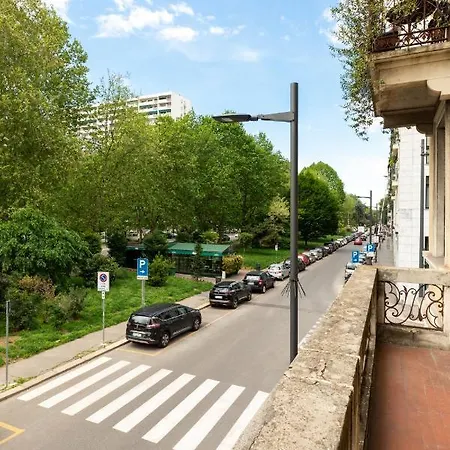 Arco Della Pace, Glamour And Charming Apt In Center Apartment