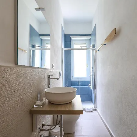 Grande In Zona Navigli Milano