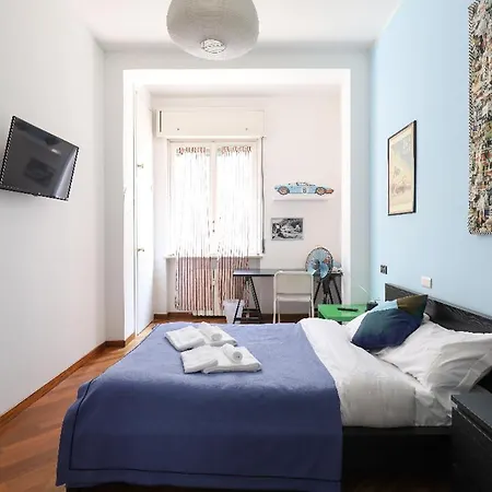 Grande In Zona Navigli Milán