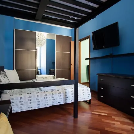 Colorful Apt In Apartament
