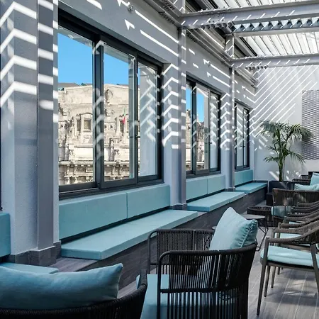 Iq Hotel 4*