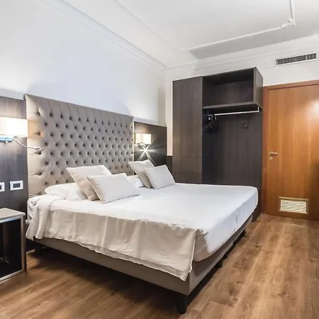Hotel Mythos Milaan