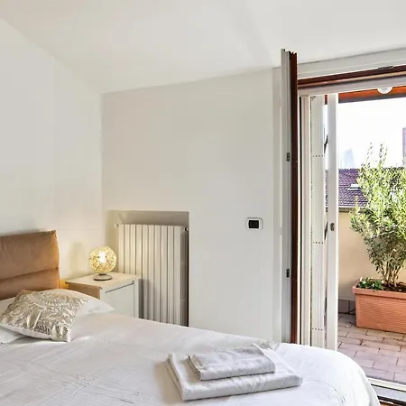 Central Station Attic Apartment *