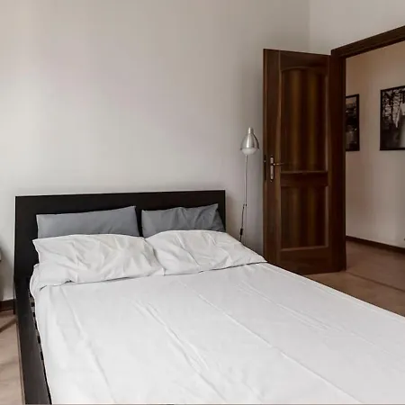 Happy & Beautiful Flat In מילאנו