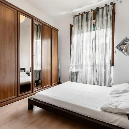 Happy & Beautiful Flat In Apartment *