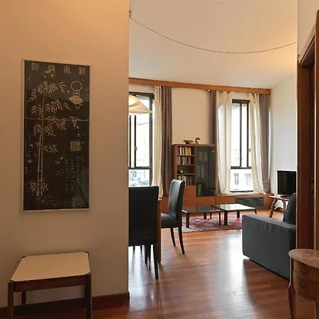 Apartment Santo Stefano Milan
