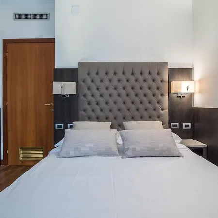 Hotel Mythos Milaan