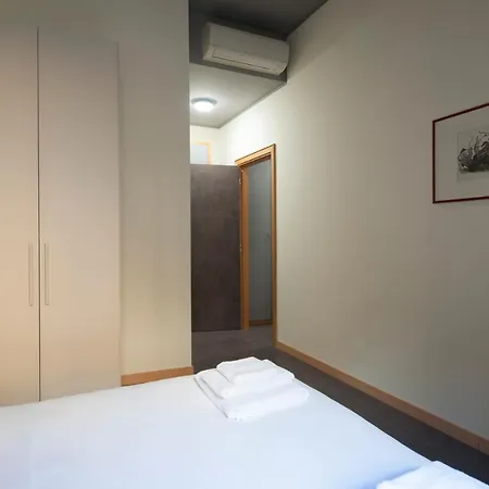 Apartment San Babila Halldis Milan