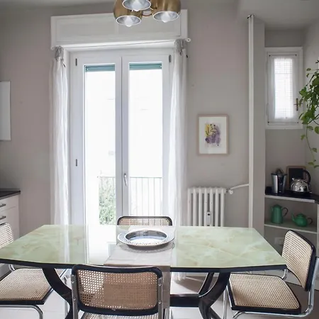 Daire Color Up Your In A Stilish Mid-century Home! *