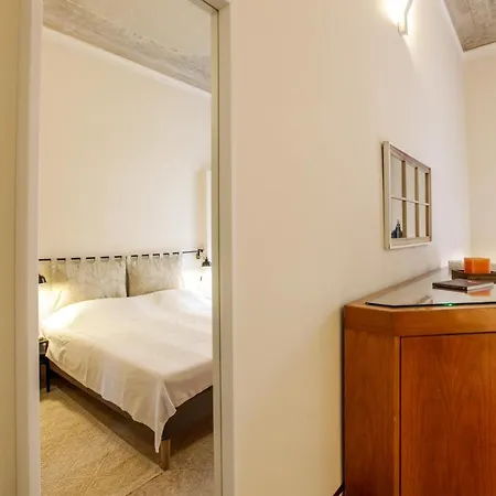 Da Vinci's Conciliazione New Apartamento Milão