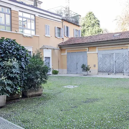 Da Vinci's Conciliazione New Apartment *