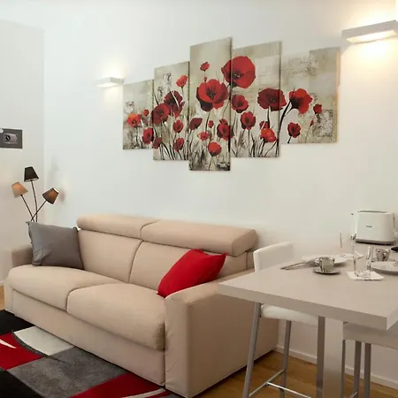 Appartement Cozy New Near Duomo Milan