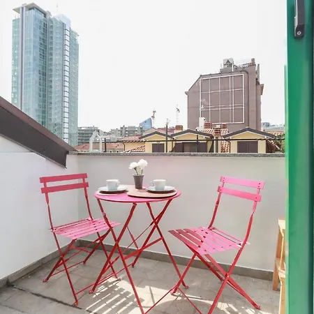 The Best Rent - Cozy Attic With View Apartman Milánó