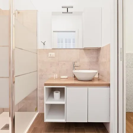 Renovated Studio Amendola & City Life * Milán