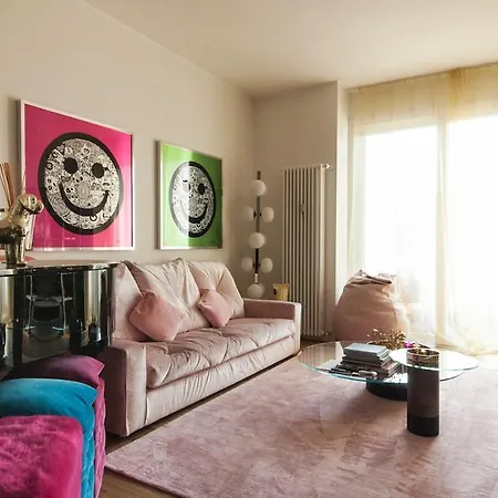 Apartment Luxury Designer Space In Shopping District Milan