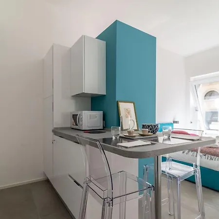 Duomo - Meravigli 16 Apt. R1 - Luxury Studio Perfect X 2! * Милан