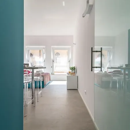 Апартаменты Duomo - Meravigli 16 Apt. R1 - Luxury Studio Perfect X 2!