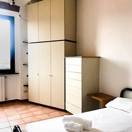 Altido Porta Romana Vintage Flat *