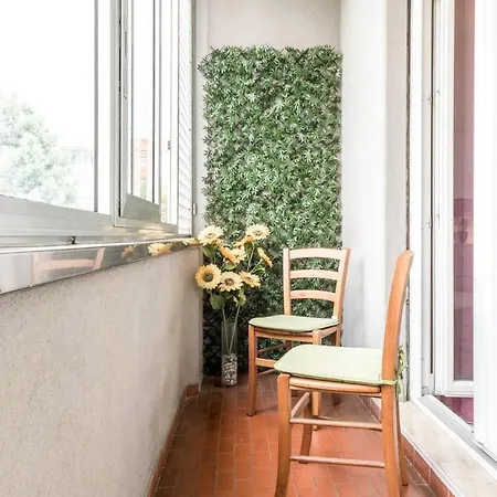 Altido Lovely For 6 Located In Vibrant Gallaratese Apartman *