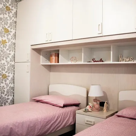 Res. A 10 Min. Da Rho Fiera E Stadio Meazza * Milán