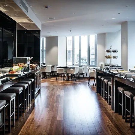 The Square Duomo - Preferred & Otel 4*