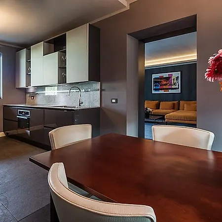 Fifty House 5*